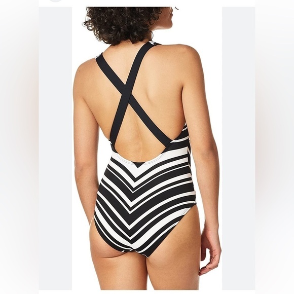 La Blanca Plunge One Piece Swimsuit - Picture 2 of 9